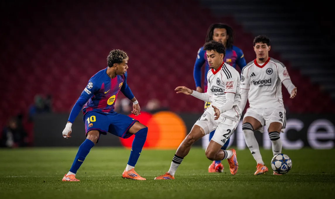 Barcelona vs Eintracht Frankfurt (03:00 – 10/12) | Xem lại trận đấu